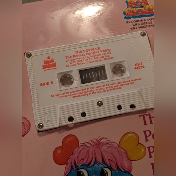 BNIP Vintage Popples Cassette and Cut Out Figures - Picture 5 of 11